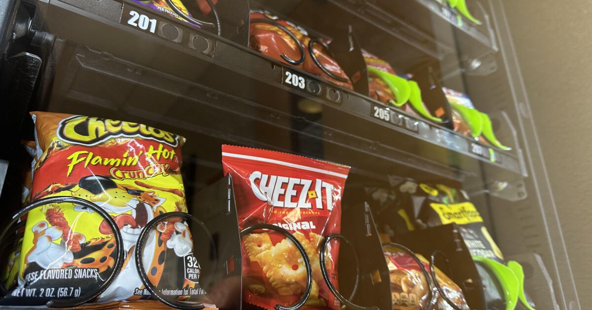 Arizona Schools Adapt to Healthy Schools Act Banning Certain Additives - Kitchen Table News As students return to class, nutrition staffers work to comply with new AZ Healthy Schools Act