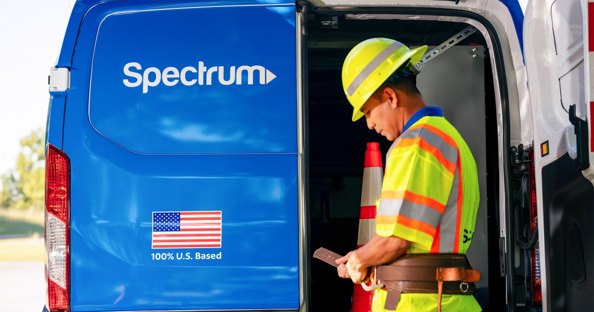 Cox and Spectrum Announce .5 Billion Merger in Arizona Market Cox and Spectrum Announce .5 Billion Merger in Arizona Market