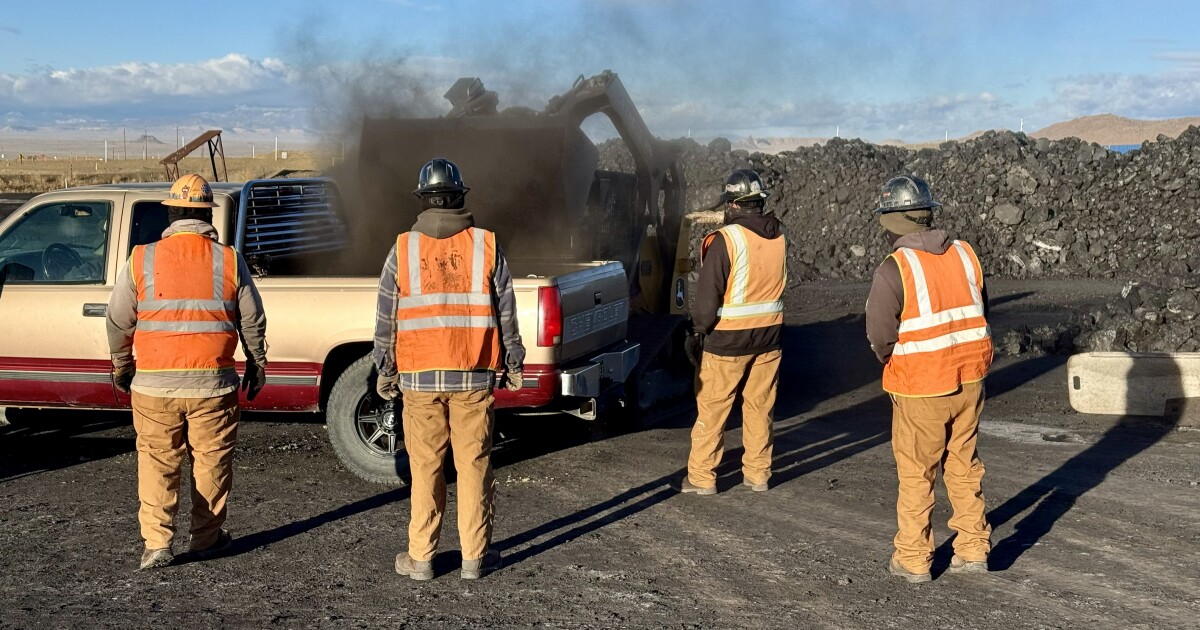 Navajo Nations Coal A Lifeline and Economic Anchor Amidst Changeembedhttpswwwyoutubecomwatchv=Cjioih3LWngembed - Kitchen Table News Deliveries bring coal to Navajo, Hopi residents who have long gone to great lengths to heat homes