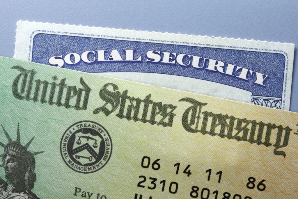 Report: Potential Social Security Cuts for Michiganders by 2032