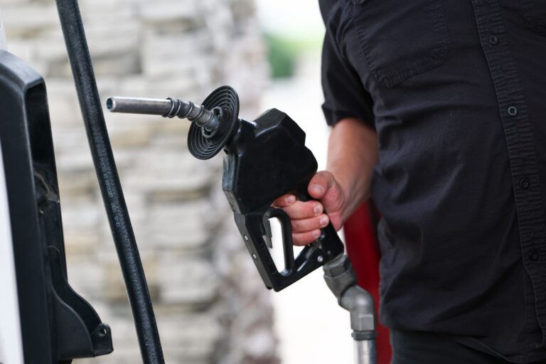 US Gas Prices Remain High Amid Trump’s Iran Conflict US Gas Prices Remain High Amid Trump’s Iran Conflict