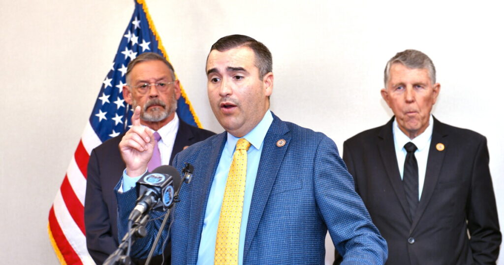 Arizona Senate Probes DCS Rate Hike Allegations Amid Hobbs Investigation