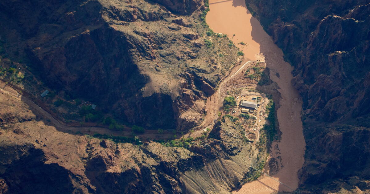 Flash Floods in Grand Canyon: Two Dead, One Hiker Still Missing Flash Floods in Grand Canyon: Two Dead, One Hiker Still Missing