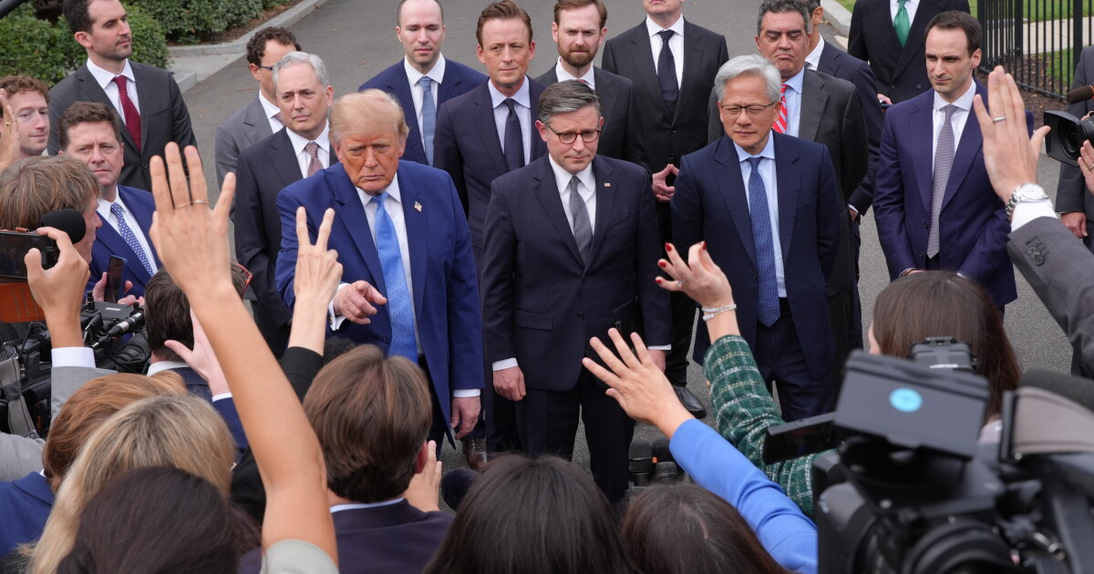 Trump Signs AI Accord with Tech Leaders, Emphasizes Self-Policing Trump Signs AI Accord with Tech Leaders, Emphasizes Self-Policing