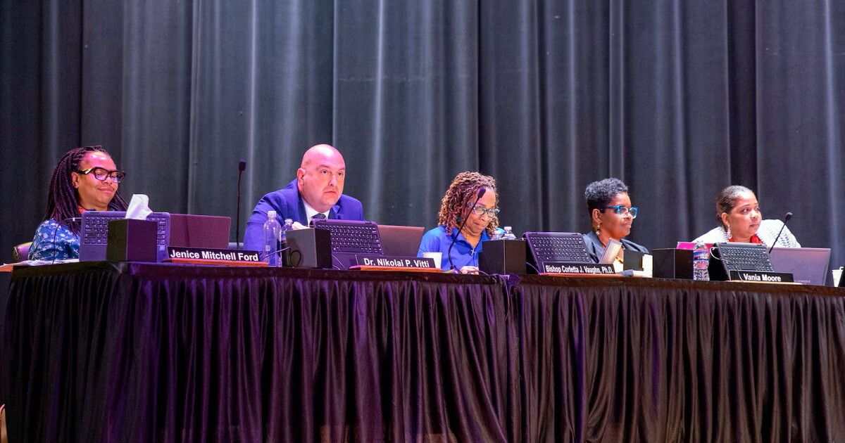 34 Candidates Compete for 5 Seats on Detroit Public Schools Board 34 Candidates Compete for 5 Seats on Detroit Public Schools Board