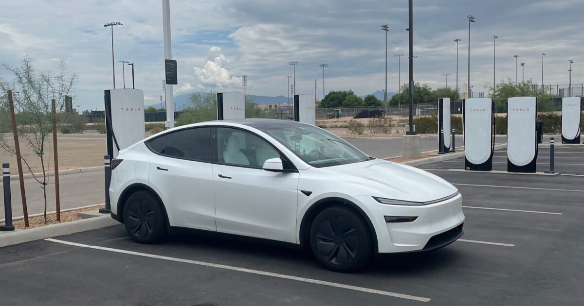 Arizona Unveils First of Many New Electric Vehicle Charging Stations Arizona Unveils First of Many New Electric Vehicle Charging Stations