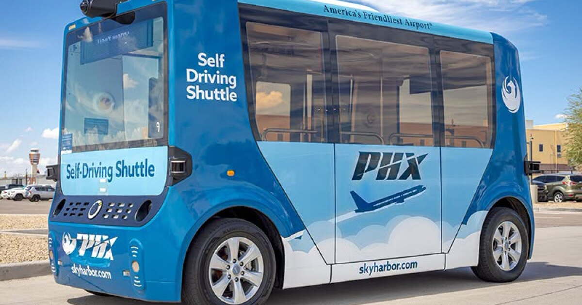 Driverless Shuttle Ohmio Launches at Phoenix Sky Harbor Airport