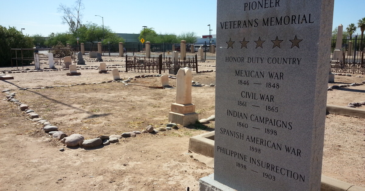 Sisto Lizarraga: Phoenix’s Unofficial Gravedigger and Community Icon